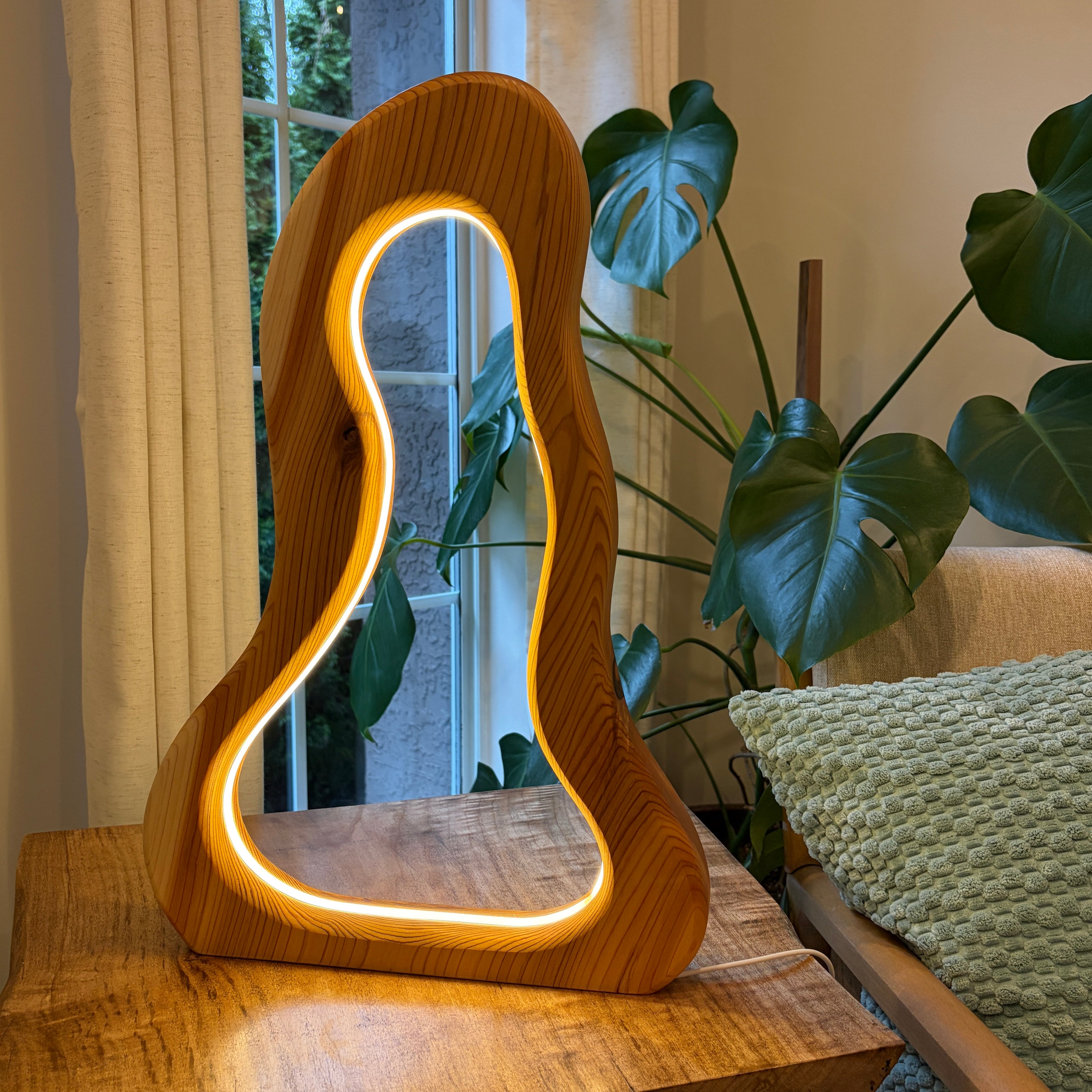 Western Red Cedar Night Light Lamp – Dimmable LED Wooden Light