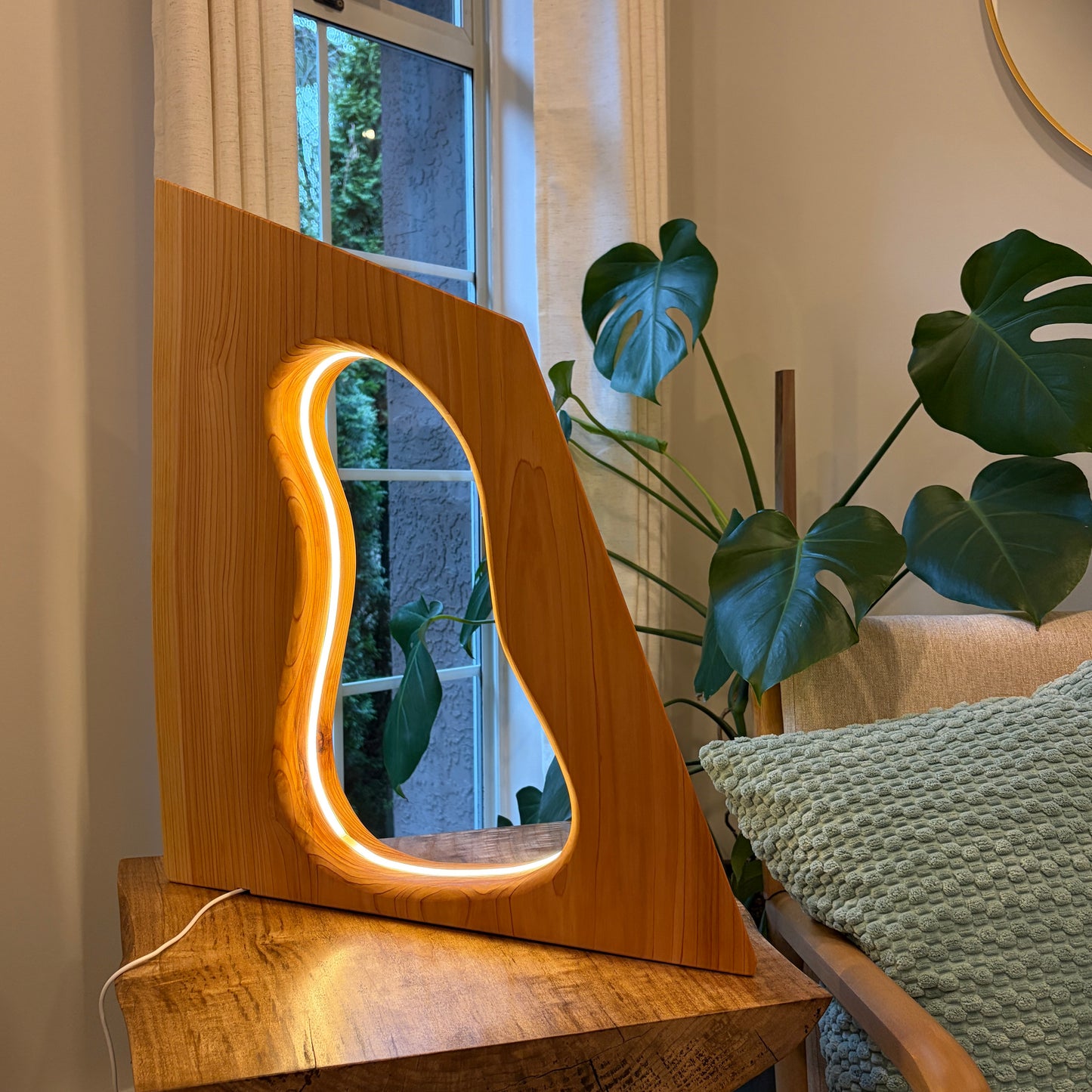Natural Western Red Cedar LED Lamp – Warm Dimmable Wooden Light